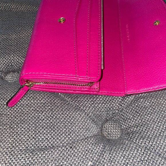 Brand New Michael Kors wallet - Picture 3 of 11